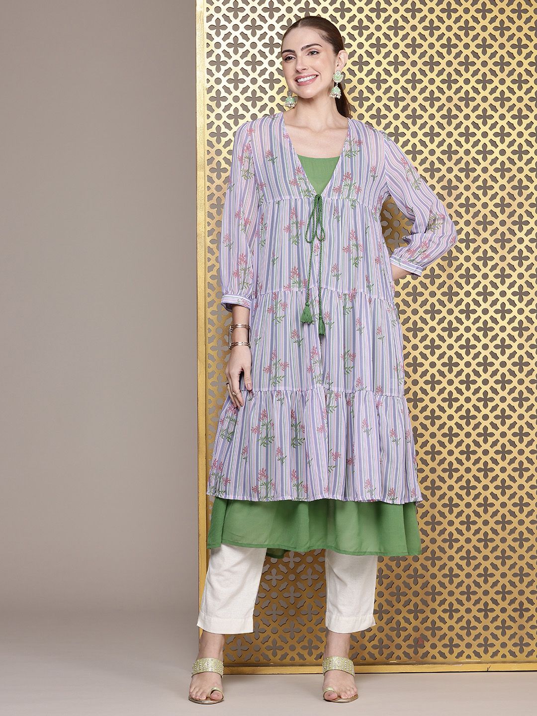 House of Pataudi Shoulder Straps Jashn Kurta With Longline Shrug