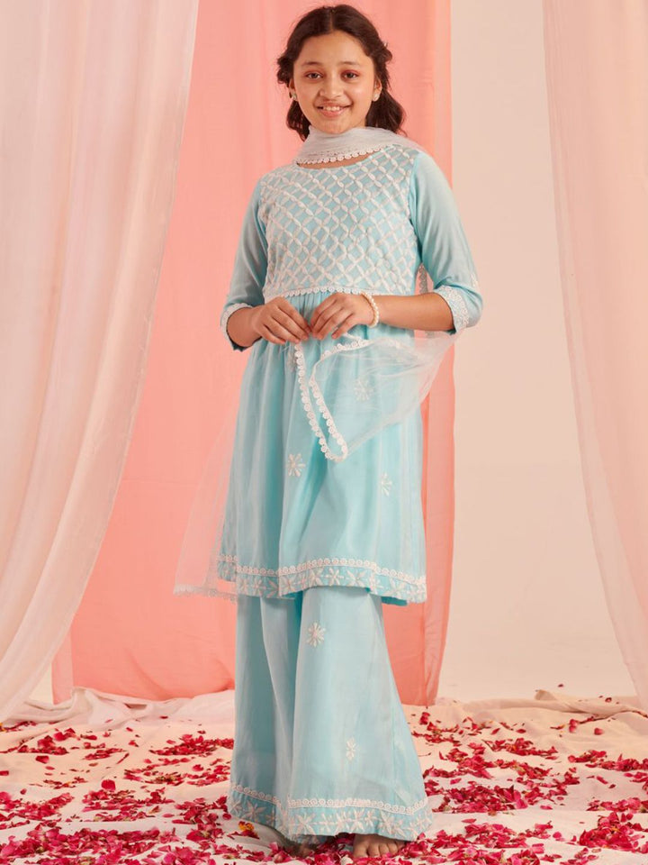 pspeaches Girls Floral Embroidered Empire Kurta with Sharara & Dupatta
