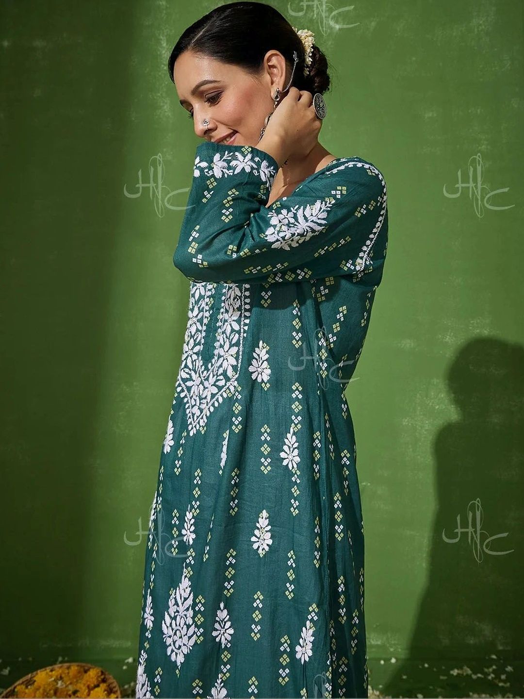 House of Chikankari Women Embroidered Chikankari Kurta