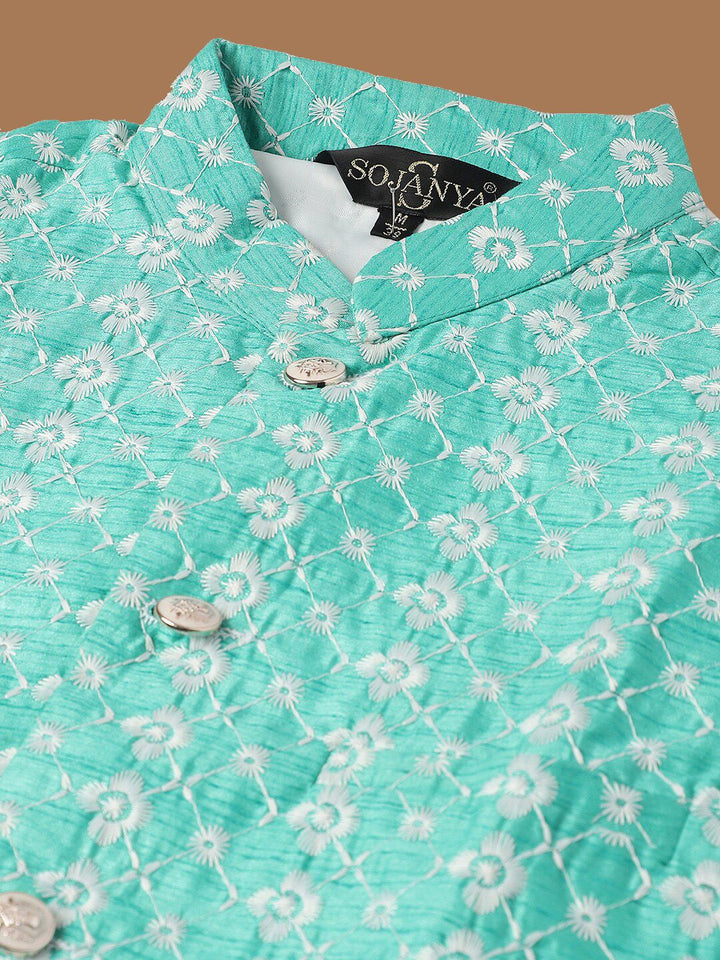 SOJANYA Men Floral Embroidered Regular Pure Cotton Kurta with Churidar