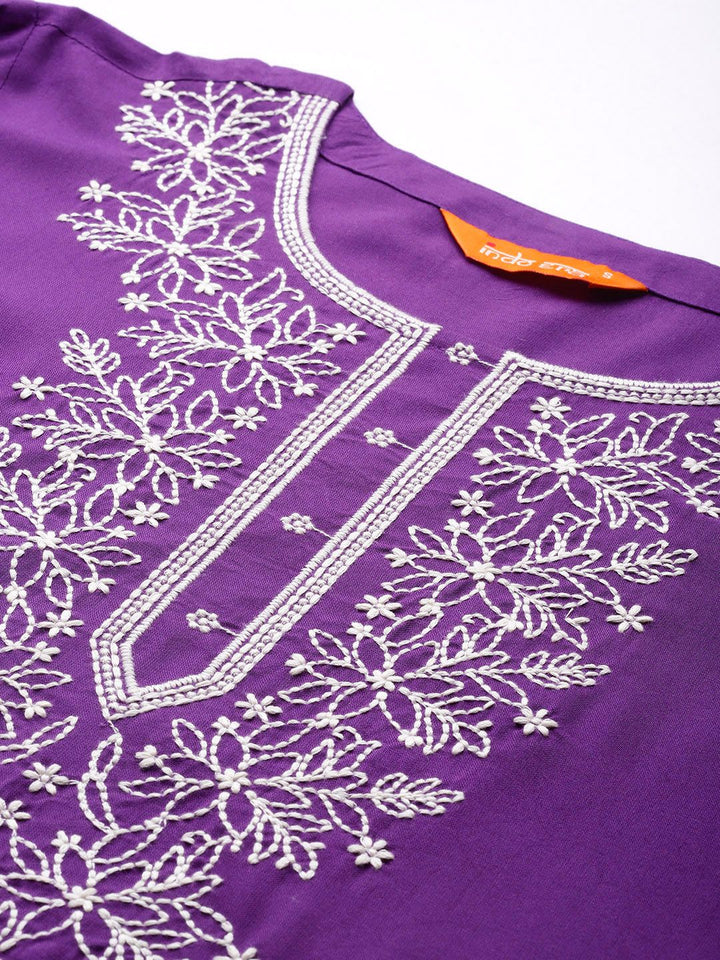Indo Era Women Floral Embroidered Thread Work Kurta