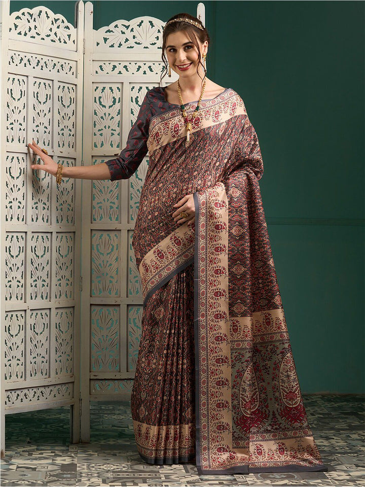 Saree mall Floral Printed Block Print Traditional Sarees