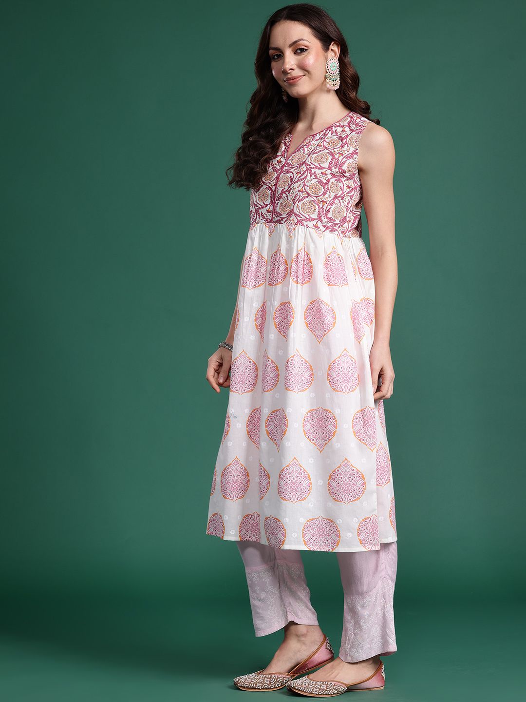 Indo Era Women Floral Printed Pure Cotton Anarkali Kurta