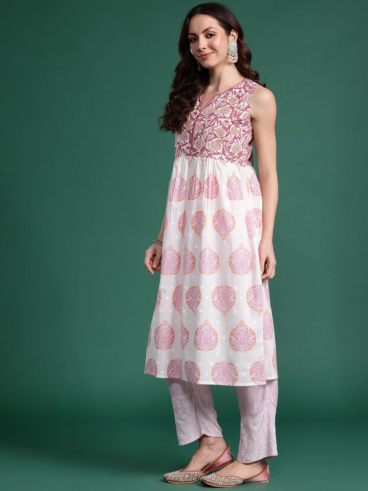 Indo Era Women Floral Printed Pure Cotton Anarkali Kurta
