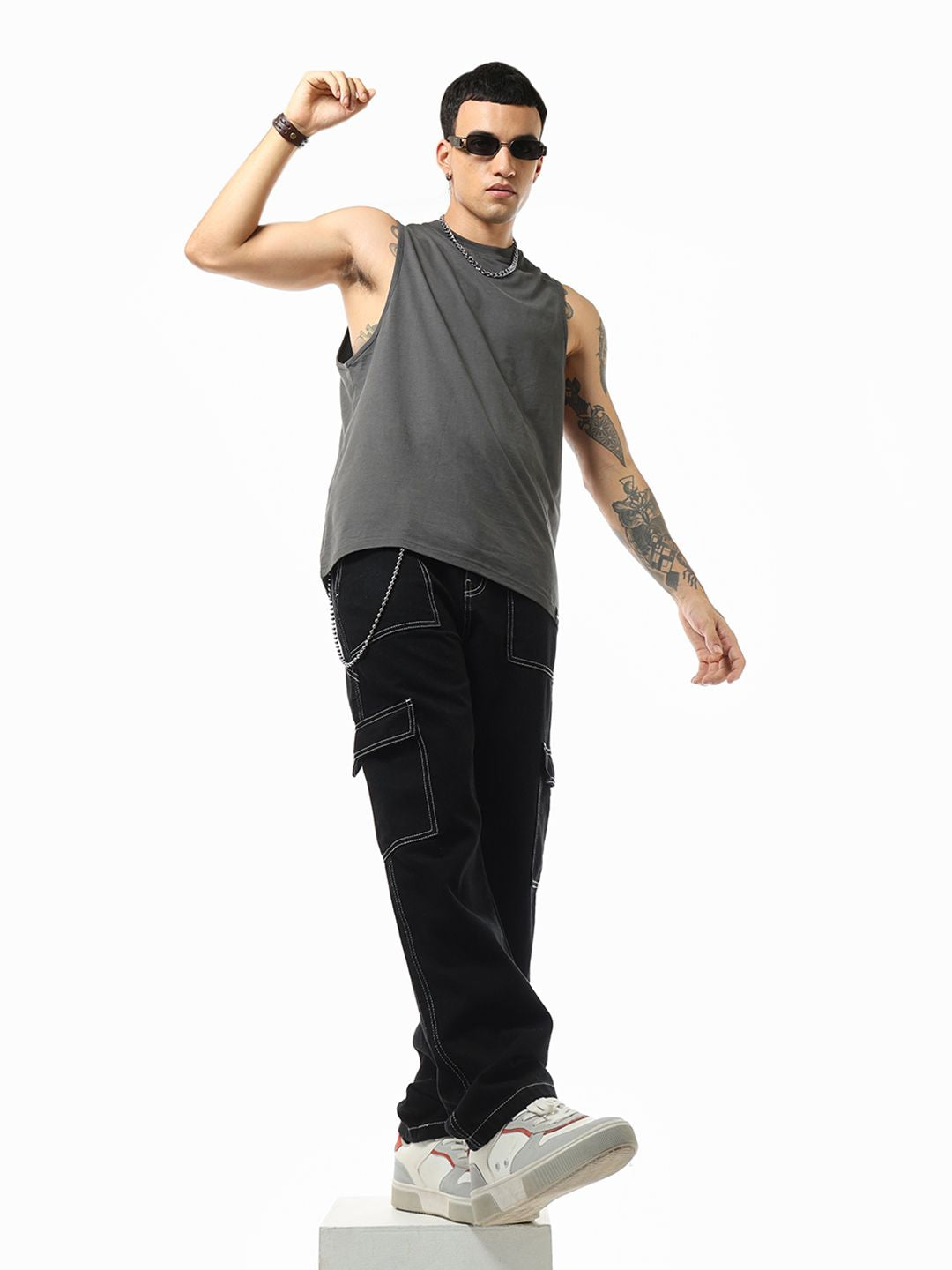 Bewakoof Men Baggy Cargo Jeans