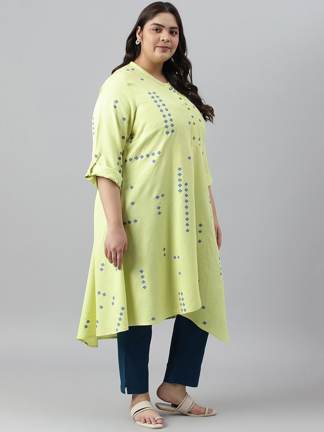 W Women Plus SizeRound Neck Geometric Printed Kurta