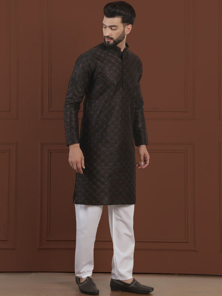 SOJANYA LUXE Geometric Embroidered Mandarin Collar Thread Work Cotton Silk Kurta & Pyjama