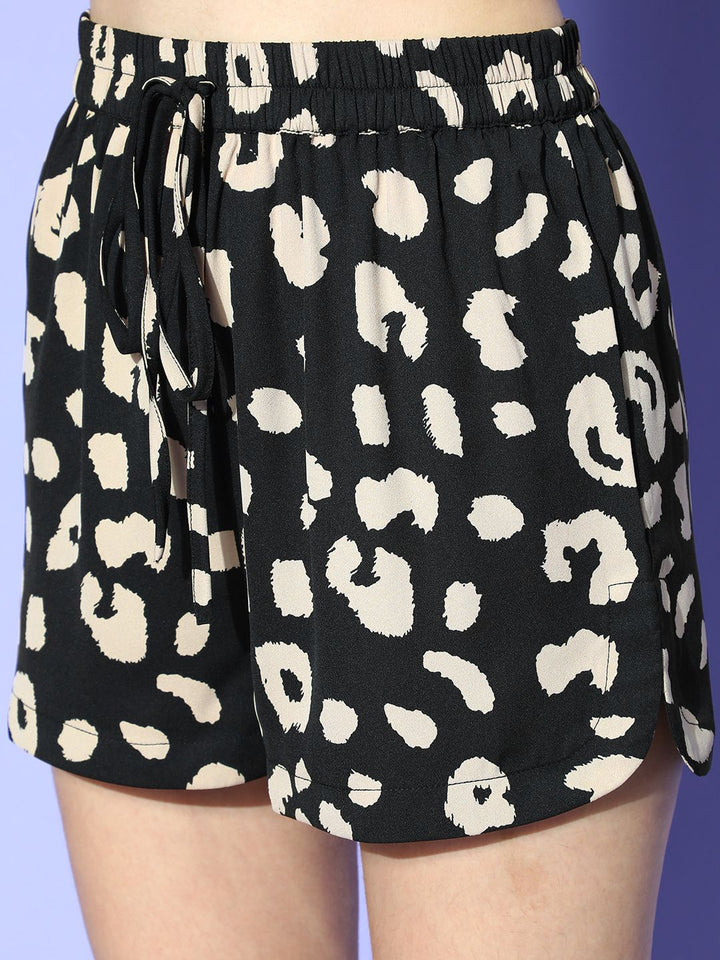 Berrylush Women Classy Black Animal Printed Vacay Attire
