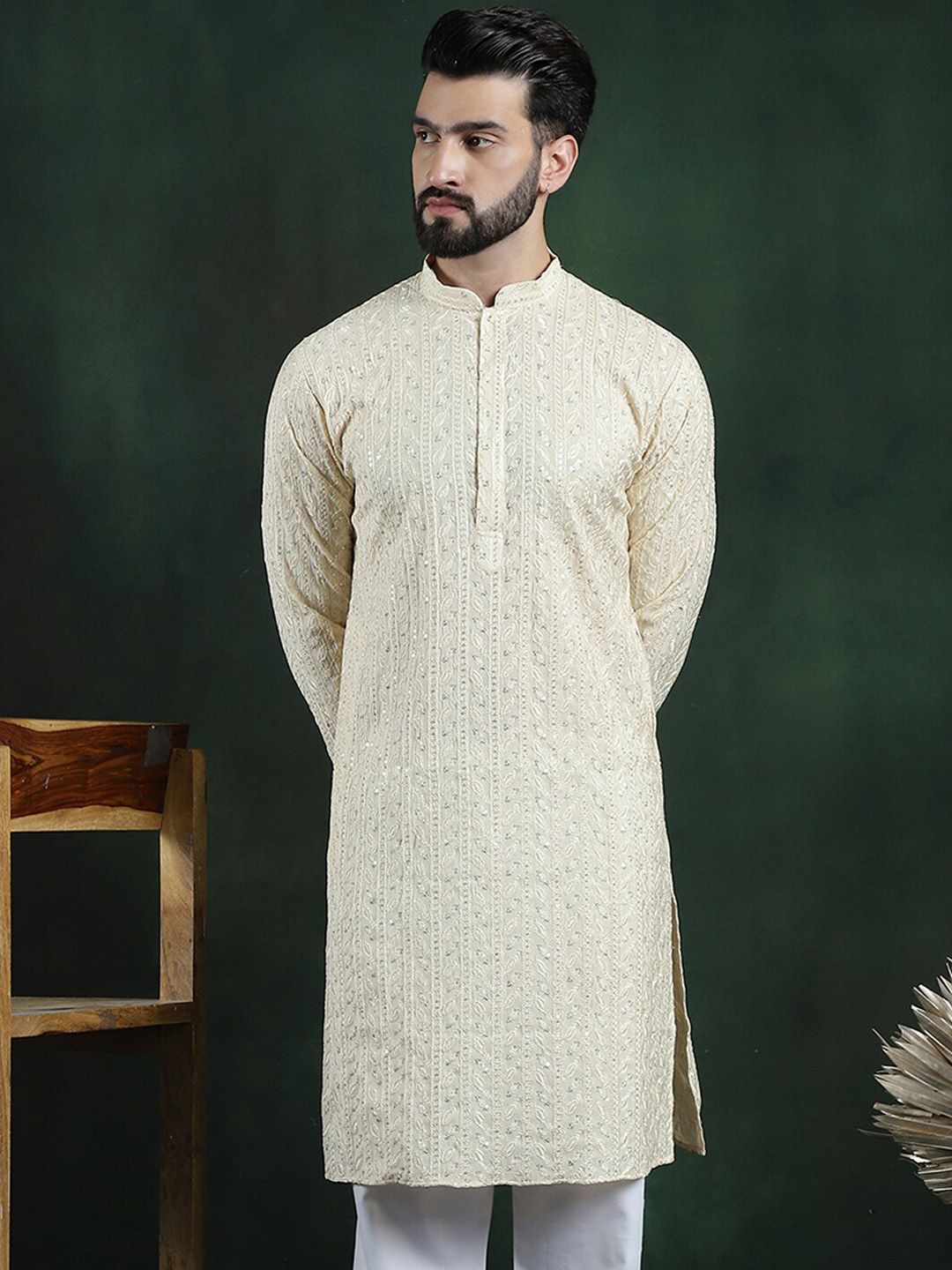 SOJANYA LUXE Floral Embroidered Thread Work Cotton Silk Straigth Kurta