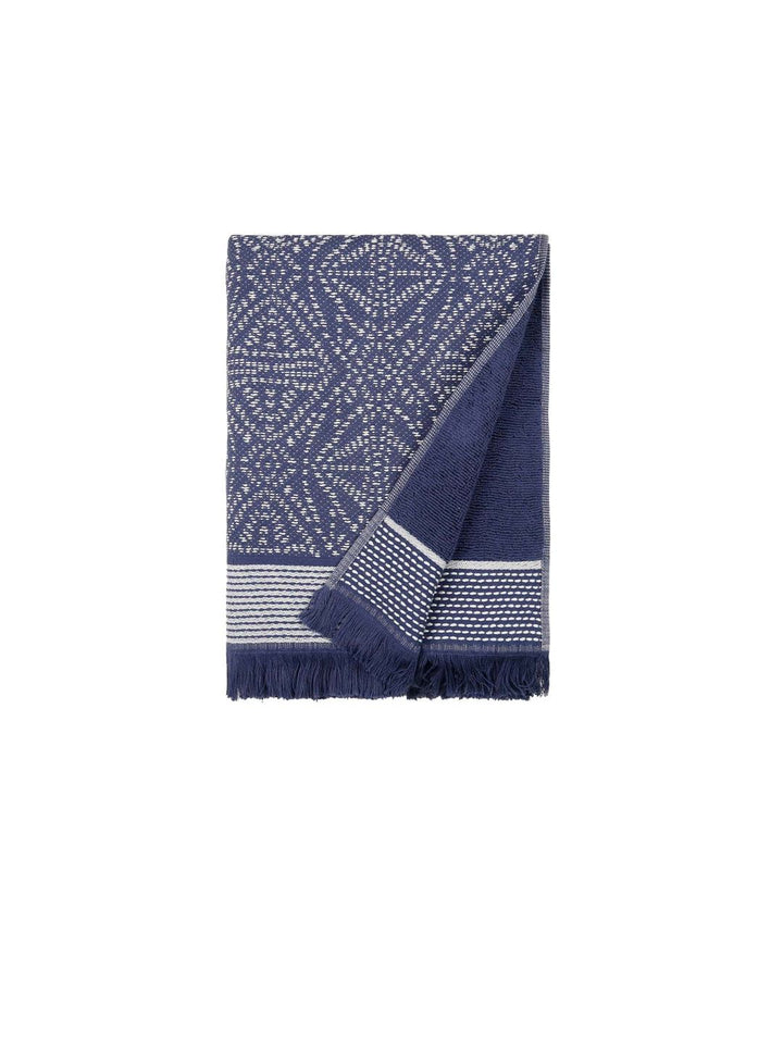 MYTRIDENT Blue & White Ethnic Motifs Printed Cotton 500 GSM Bath Towel
