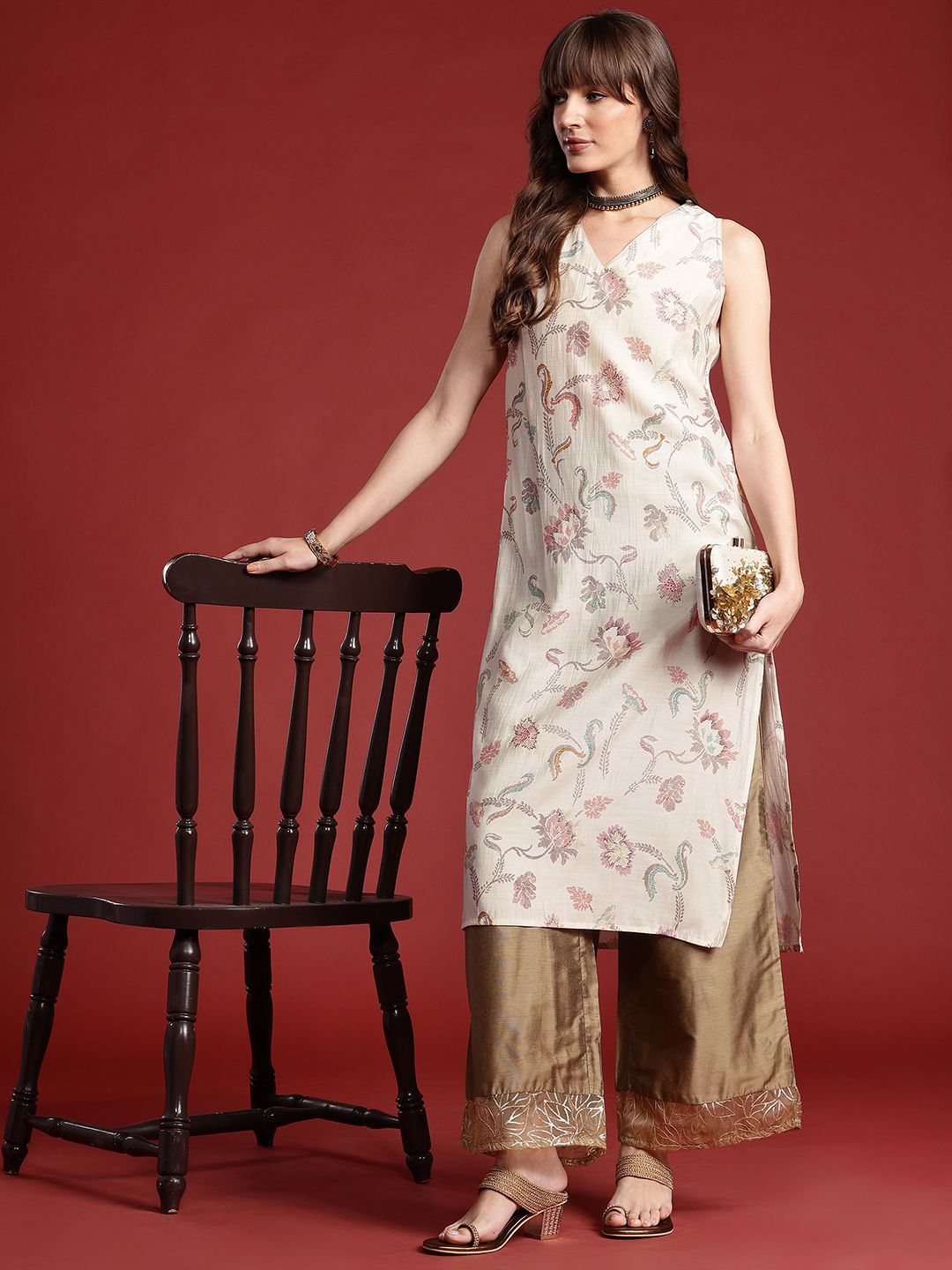 Anouk Floral Printed V-Neck Straight Kurta