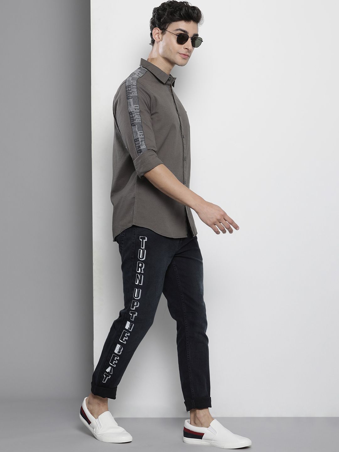 The Indian Garage Co Men Navy Blue Slim Fit Cropped Stretchable Jeans