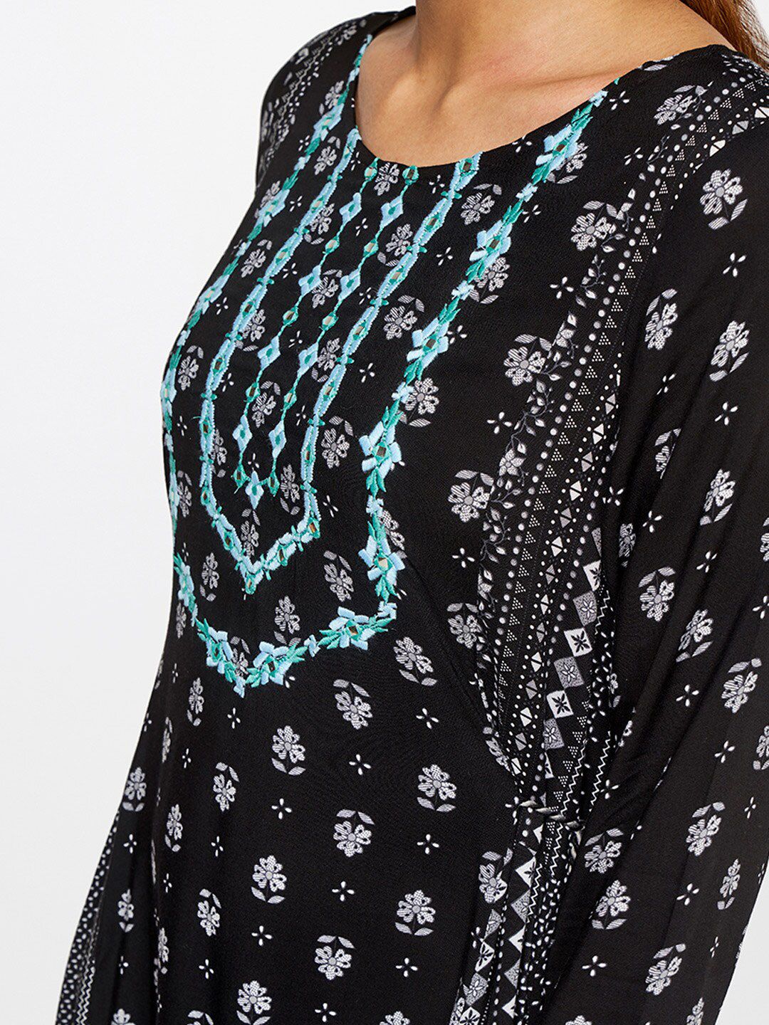 Global Desi Women Black Floral Printed Anarkali Kurta