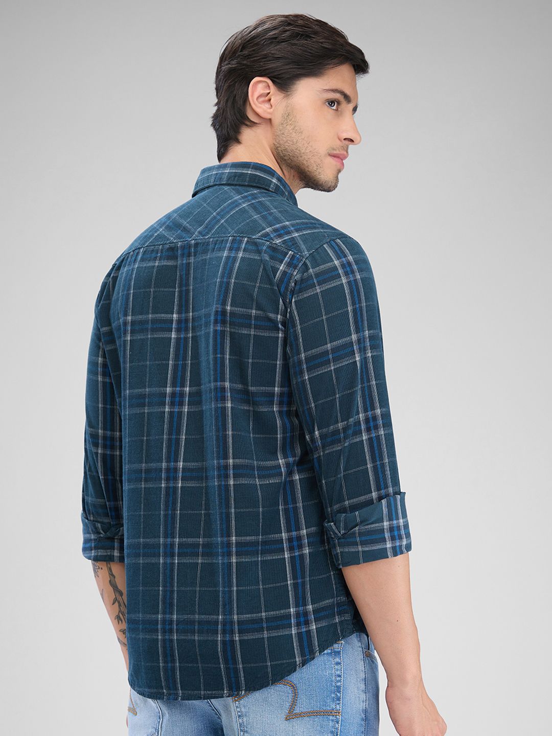 SPYKAR Men Slim Fit Opaque Checked Spread Collar Casual Shirt