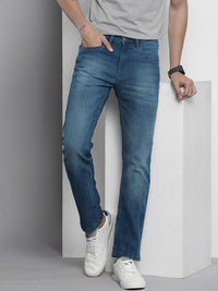 The Indian Garage Co Men Slim Straight Fit Light Fade Stretchable Jeans