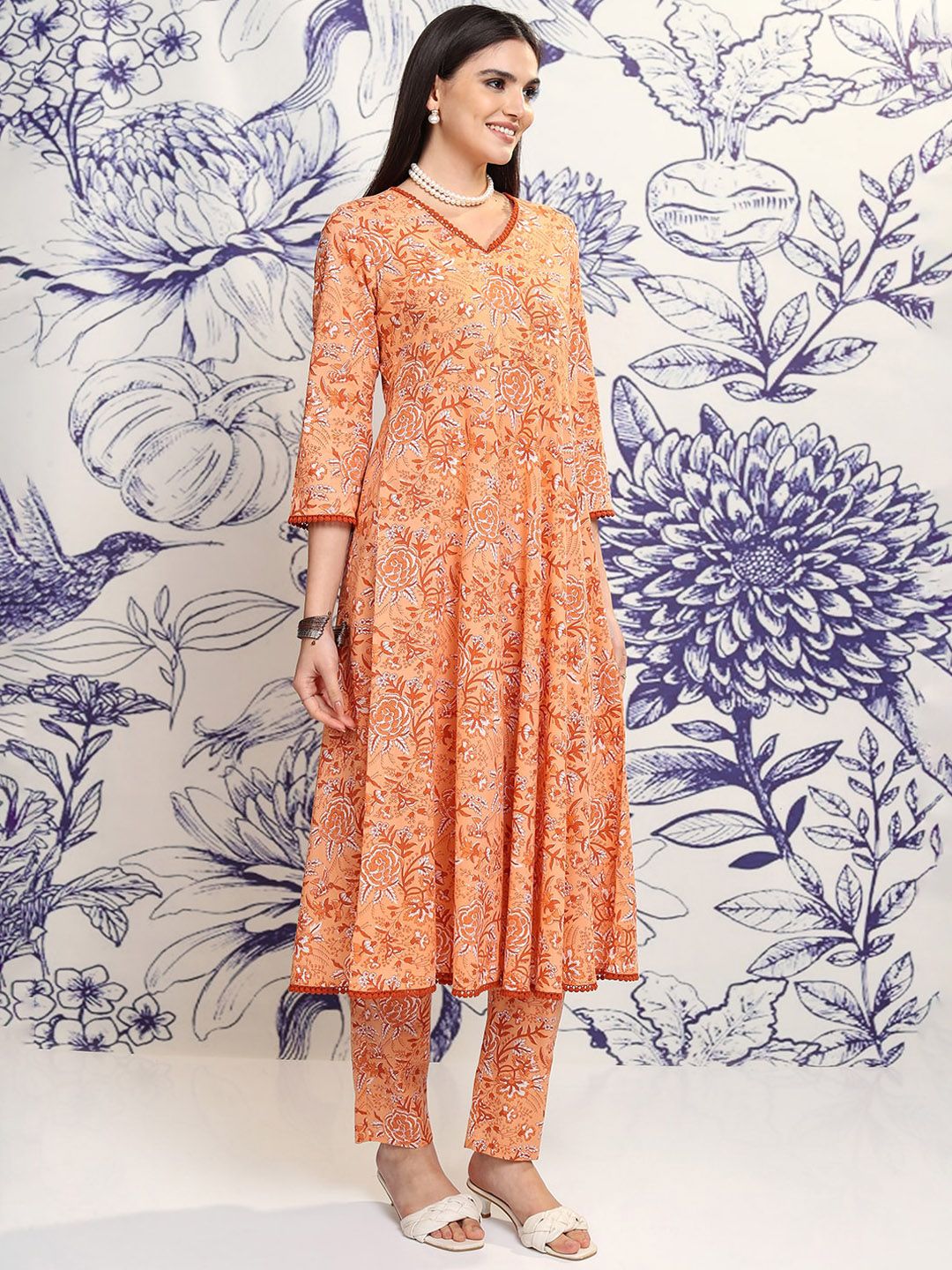 Vishudh Peach Floral Printed Regular Pure Cotton Kurta with Trousers & Dupatta