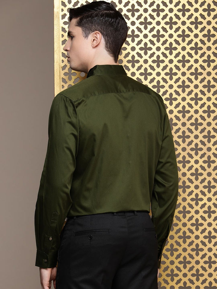 House of Pataudi Pure Cotton Pleated Wingtip Collar Party Shirt