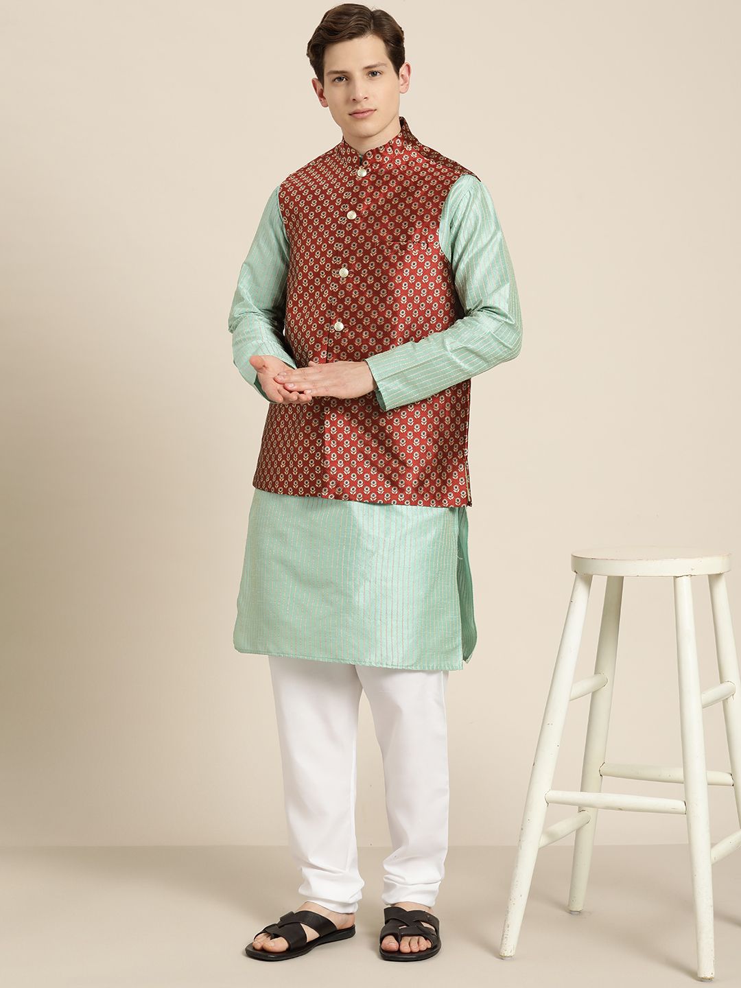 SOJANYA Lelaki Benang Hijau Laut & Beige Berjalur Bekerja Lurus Kurta Churidar & Jaket Nehru