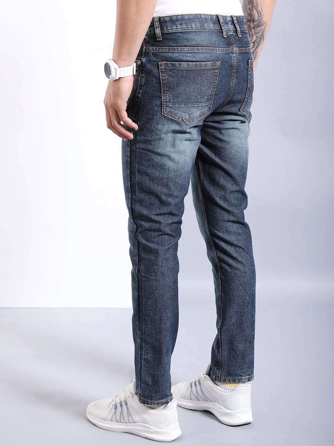 The Indian Garage Co Men Slim Fit Heavy Fade Stretchable Jeans