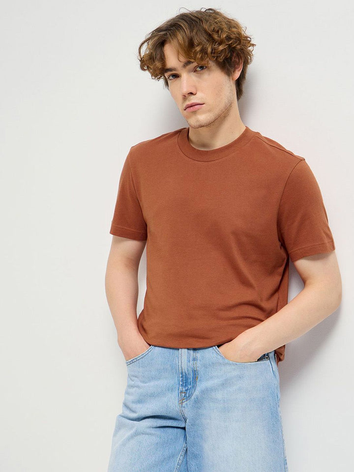 THE BEAR HOUSE Men Solid Round Neck Cotton T-shirt