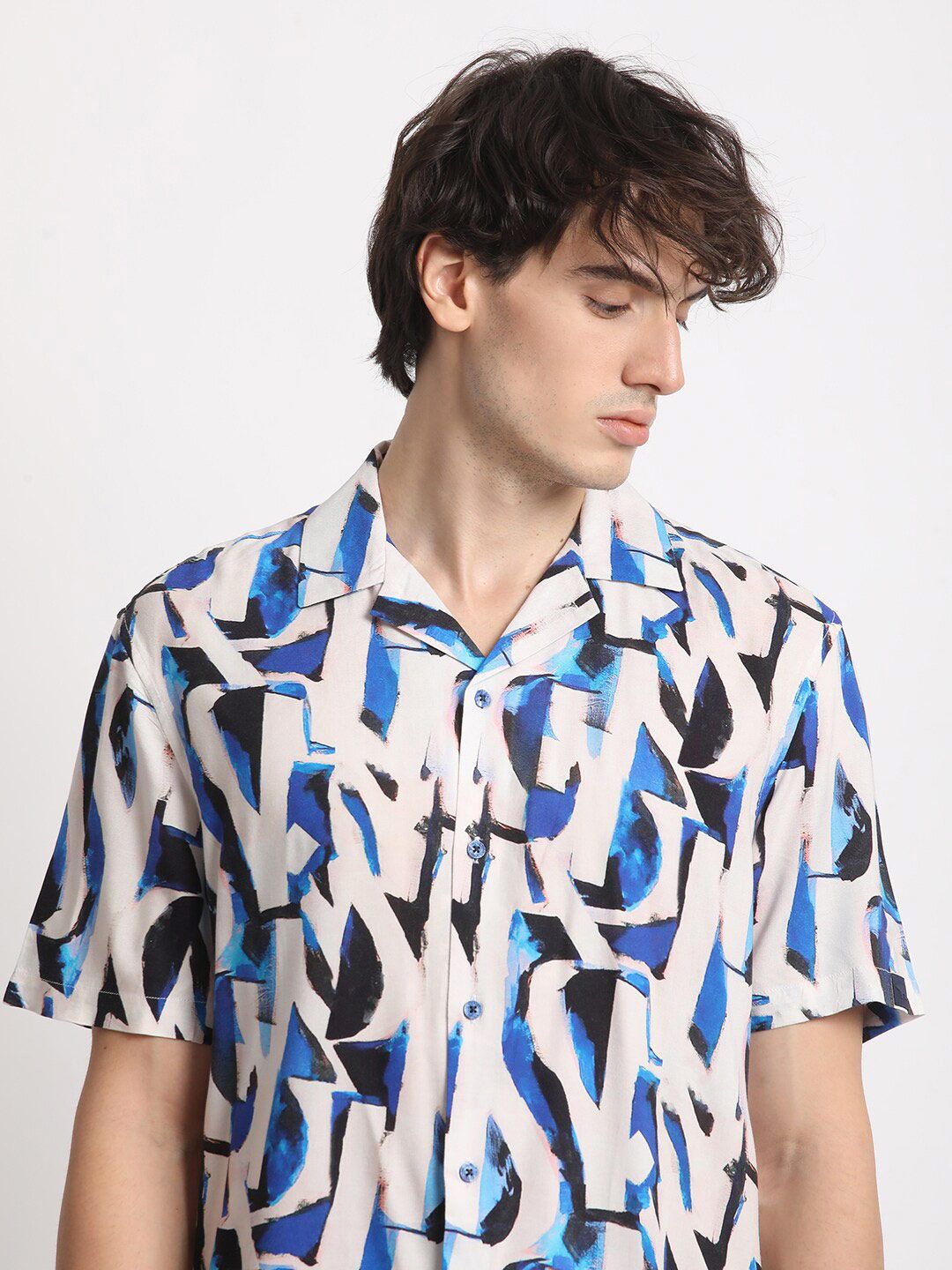 THE BEAR HOUSE Short Sleeves Spread Collar Opaque Printed Casual Shirt