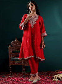 Varanga Women Floral Embroidered Regular Kurta with Trousers & With Dupatta