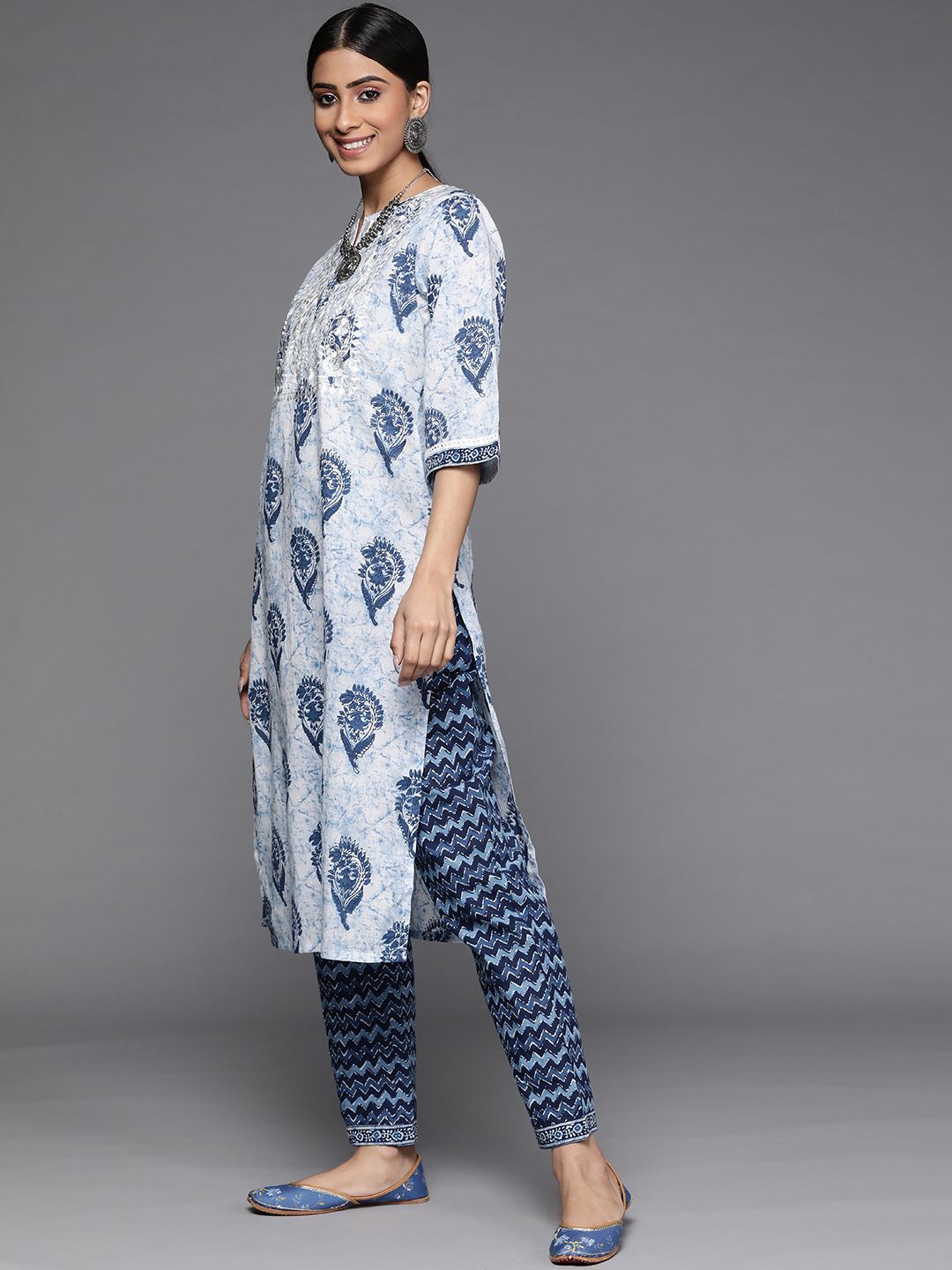 Libas Women White Paisley Motifs Printed Pure Cotton Kurta with Trousers & With Dupatta