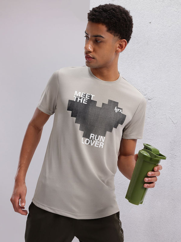 HRX oleh Hrithik Roshan Men dicetak T-Shirt Running Running Running