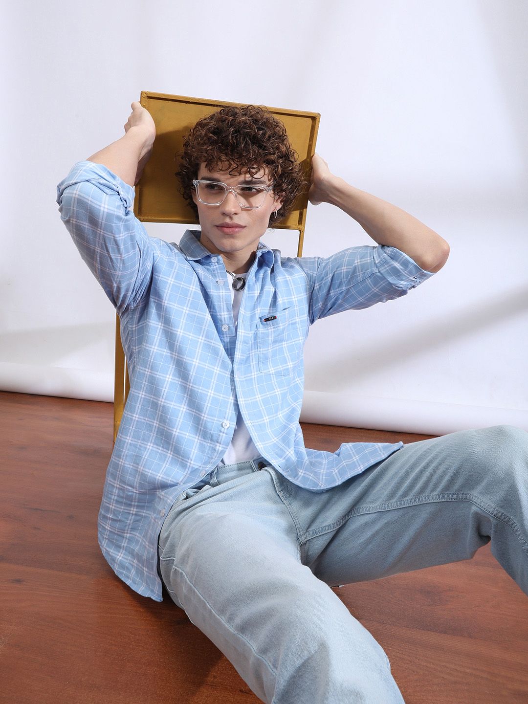 The Indian Garage Co Men Blue & White Slim Fit Checked Casual Shirt