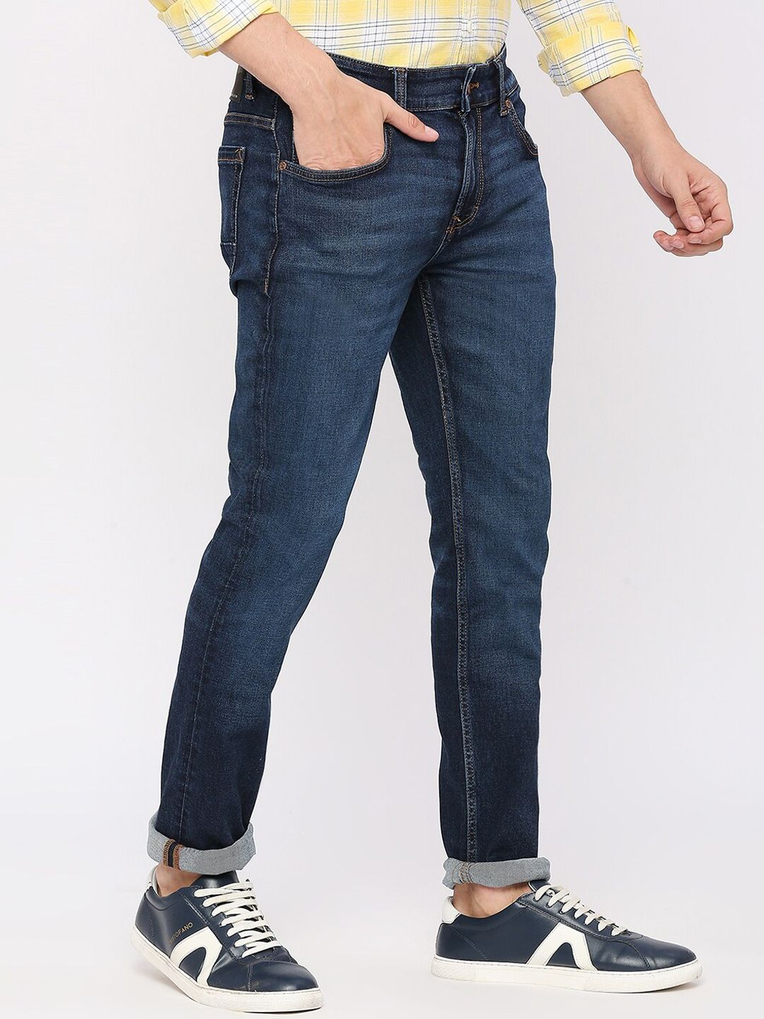 SPYKAR Men Mid-Rise Light Fade Dark Shade Non Stretchable Jeans