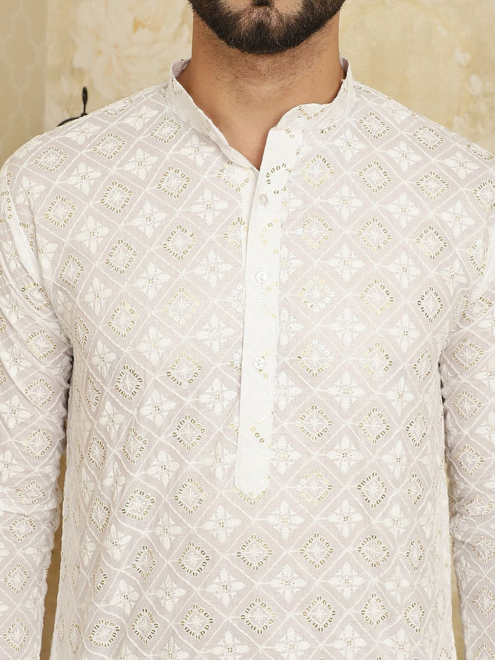 SOJANYA Kurta Kapas Tulen Sulam Geometrik dengan Churidar