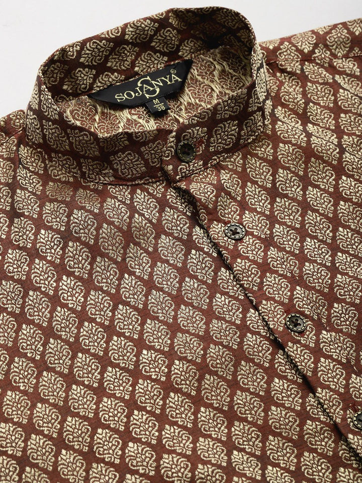 SOJANYA Kurta Rekaan Diri Lelaki Maroon & Emas dengan Jaket Churidar & Nehru