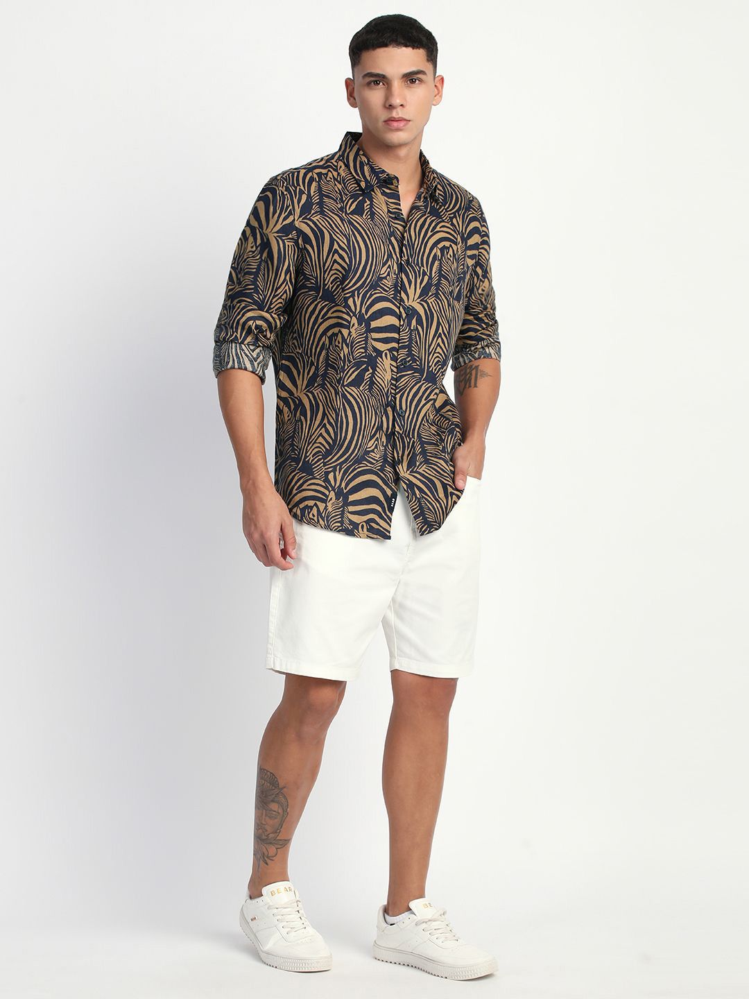 THE BEAR HOUSE Men Slim Fit Floral Opaque Printed Casual Shirt