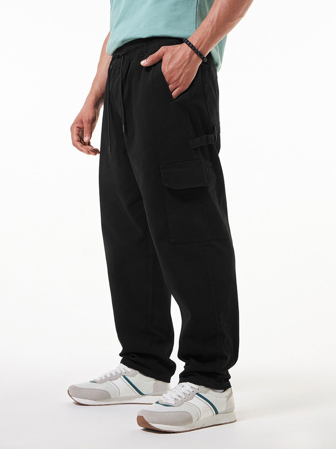 Bewakoof Men Cargo Carpenter Pants