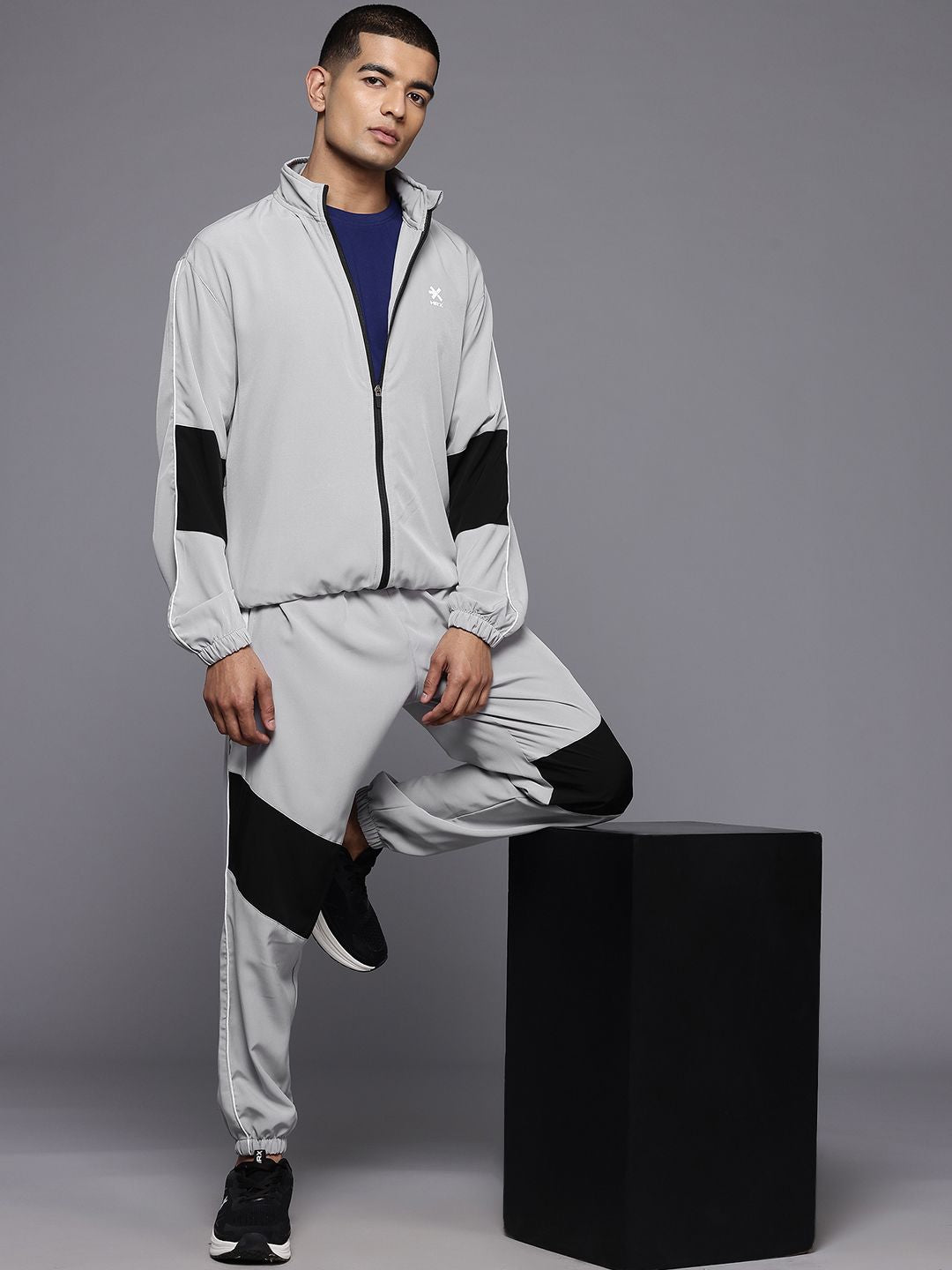 HRX by Hrithik Roshan Men Colourblock Rapid-Dry Lifestyle Tracksuit