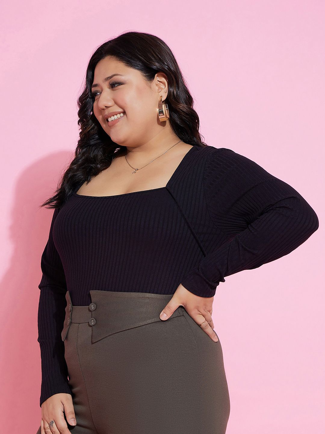 SASSAFRAS Curve Plus Size Square Neck Top