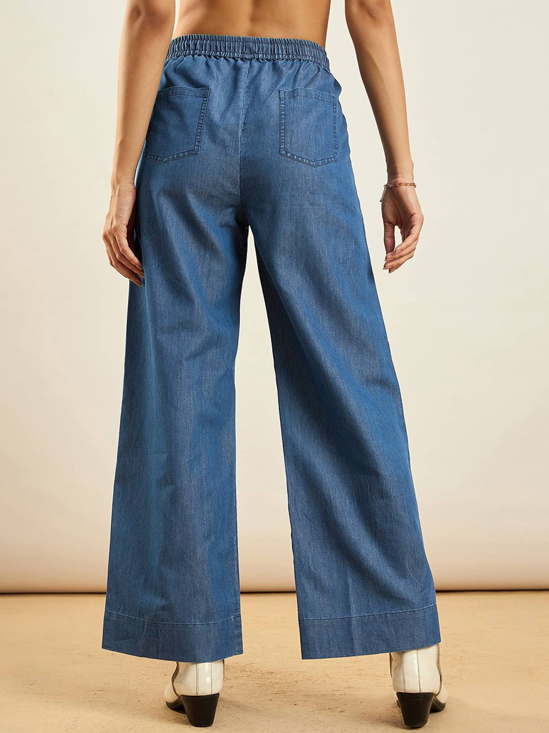 SASSAFRAS Women Pure Cotton Loose Fit High-Rise Parallel Trousers