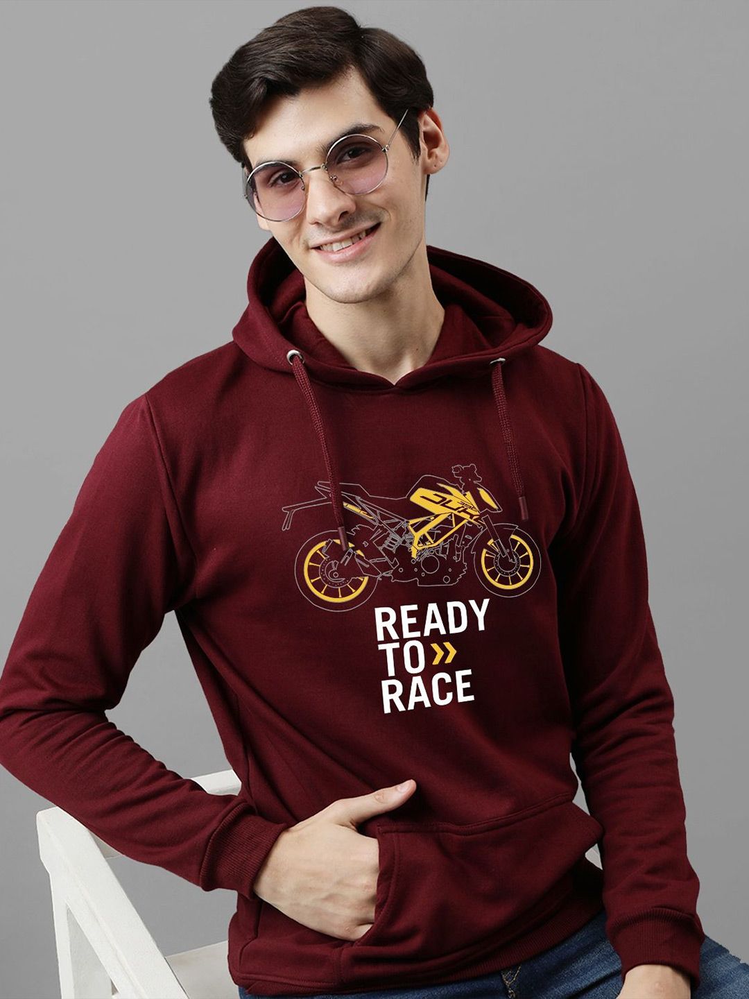 ADRO Men Graphic Printed Hooded Sweatshirt