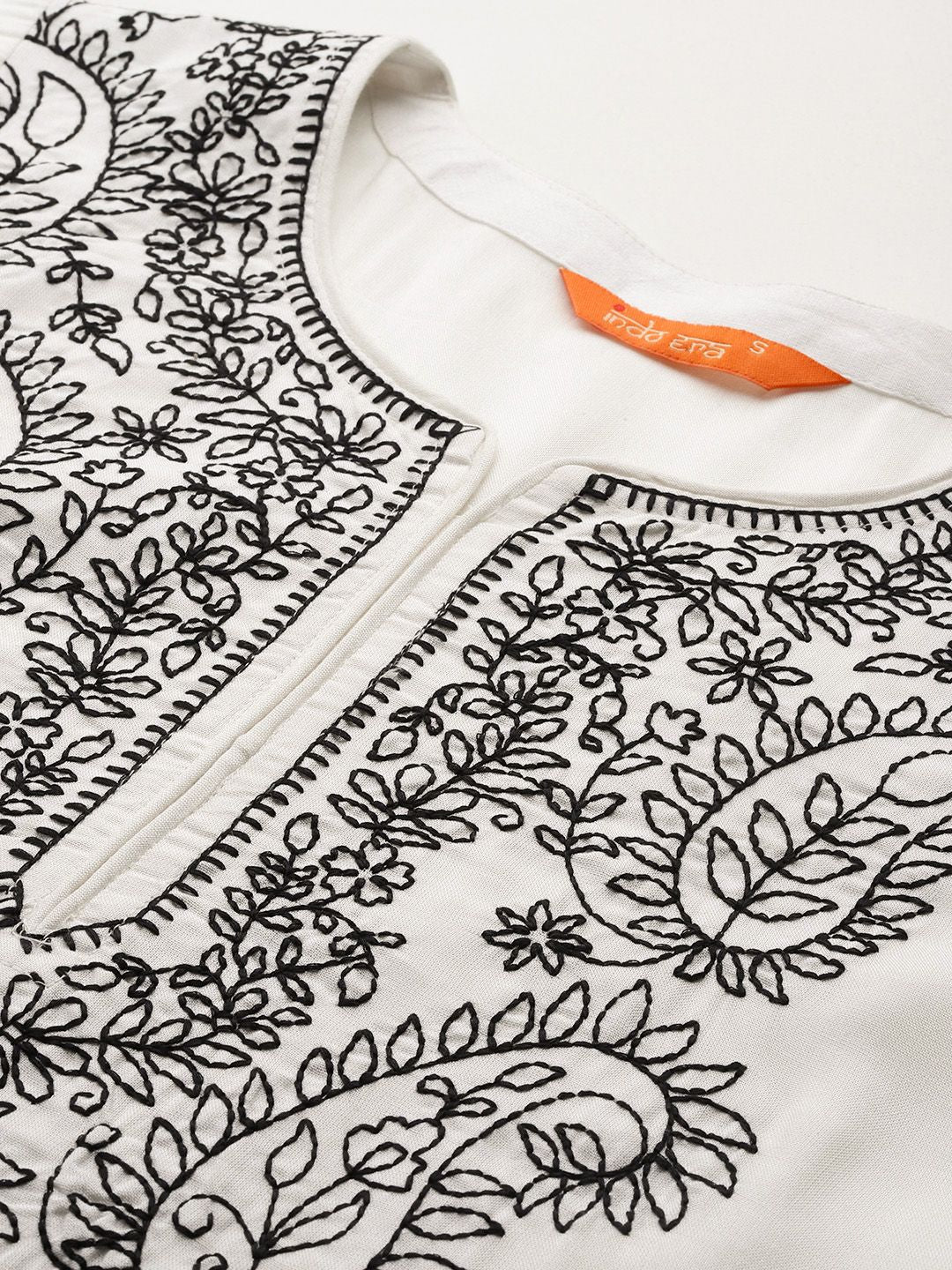 Indo Era Women Paisley Embroidered Thread Work Kurta