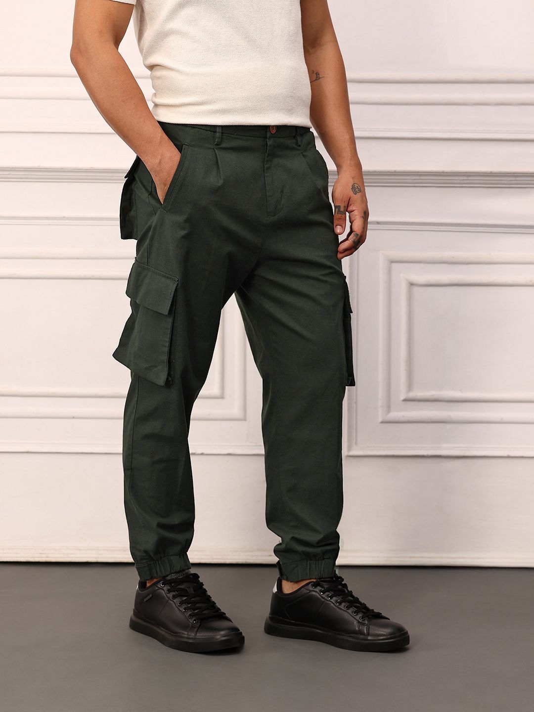 Mr Bowerbird Men Cotton Linen Pleated Cargos Joggers