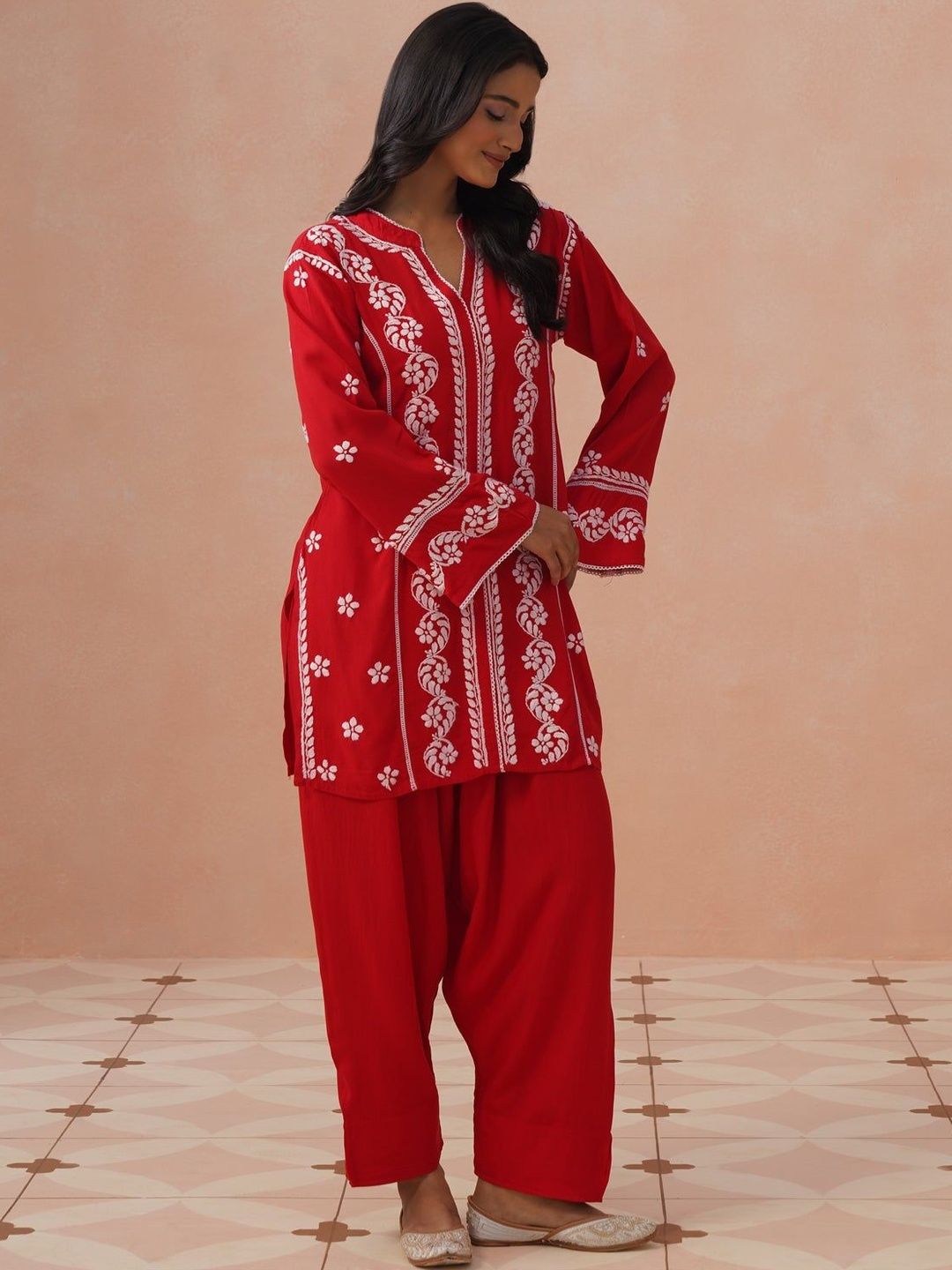 House of Chikankari Women Regular Chikankari Kurta with Trousers
