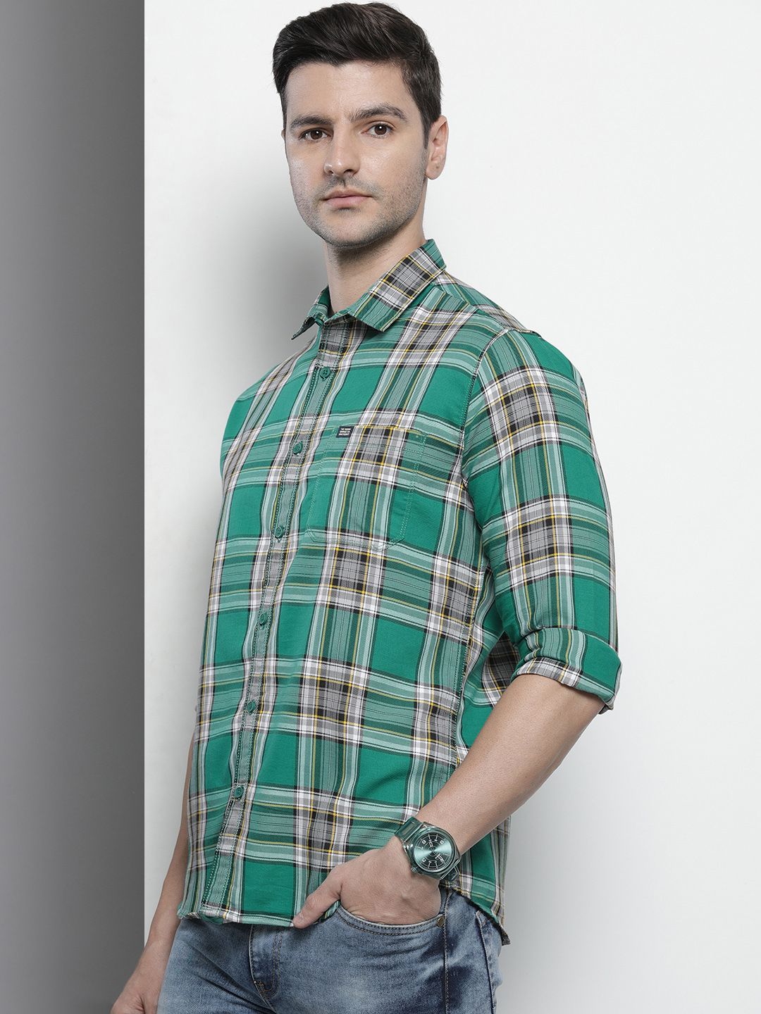 The Indian Garage Co Men Green Comfort Checked Casual Shirt