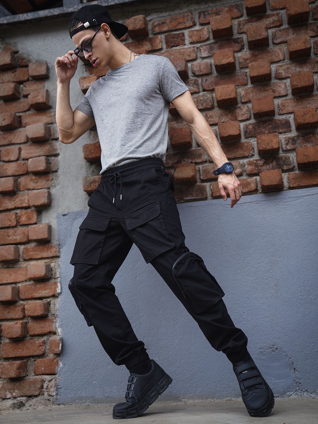 The Indian Garage Co Men Cotton Cargos Trousers