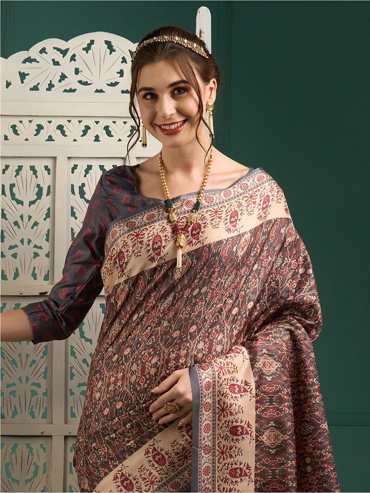 Saree mall Floral Printed Block Print Traditional Sarees