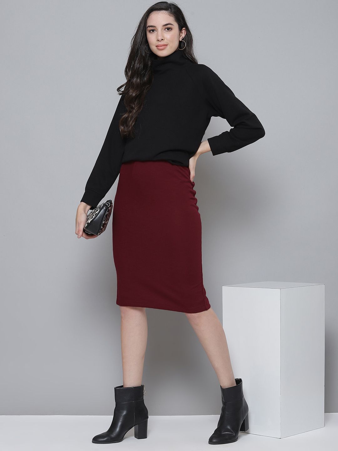 SASSAFRAS Women Maroon Solid Pencil Skirt