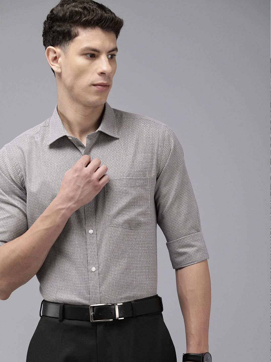 Park Avenue Self Design Slim Fit Textured Formal Shirt