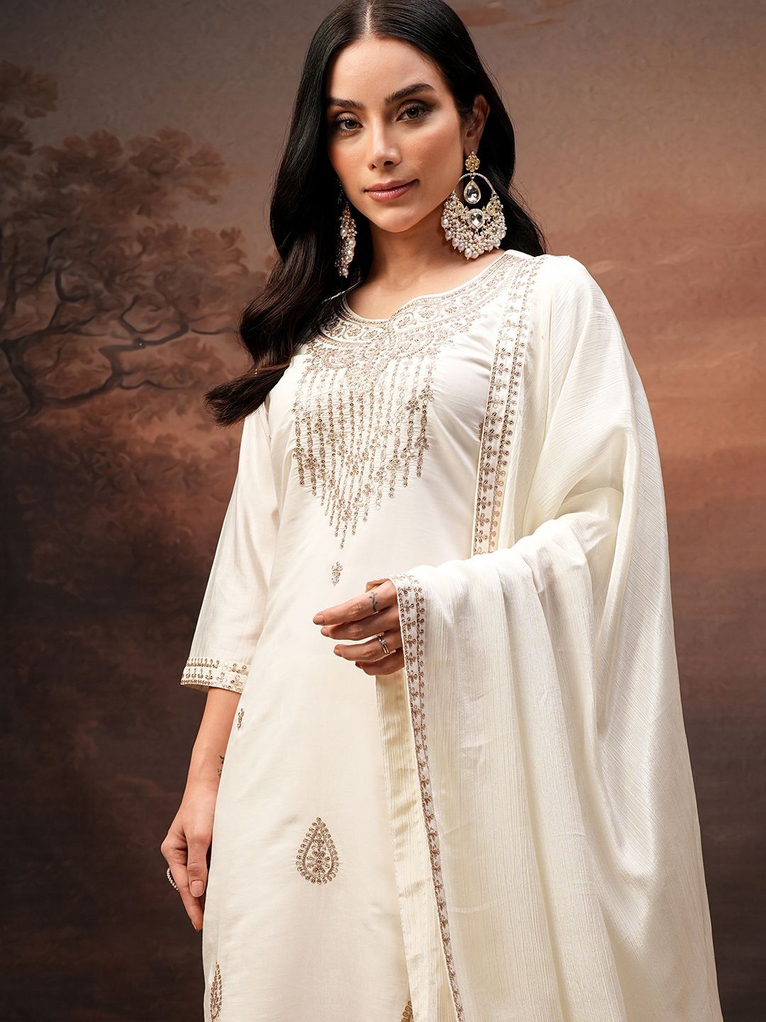 Vishudh Women Embroidered Kurta With Pant And Chinon Chiffon Dupatta