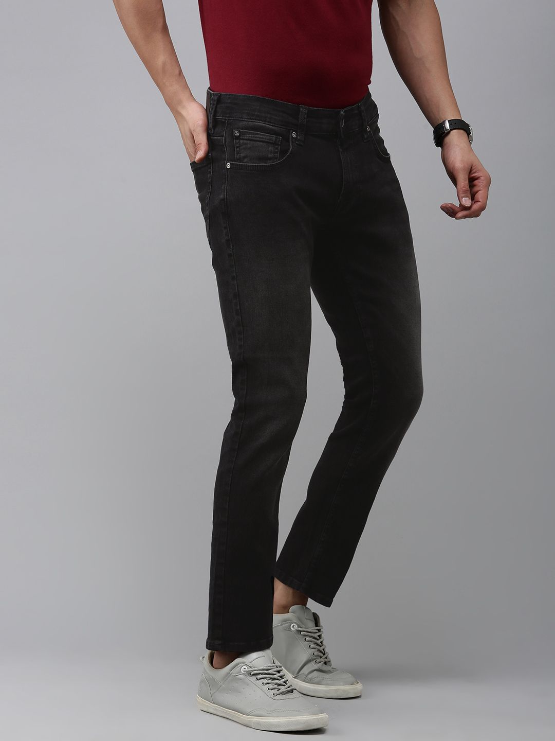 SPYKAR Men Slim Fit Low-Rise Light Fade Stretchable Jeans