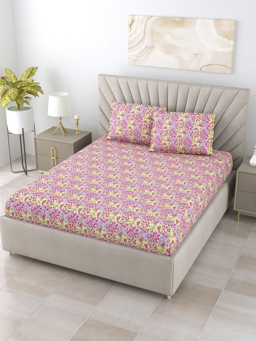 BOMBAY DYEING Dream Lover Violet Floral Cotton 104 TC Queen Bedsheet Set 2.54 x 2.24m