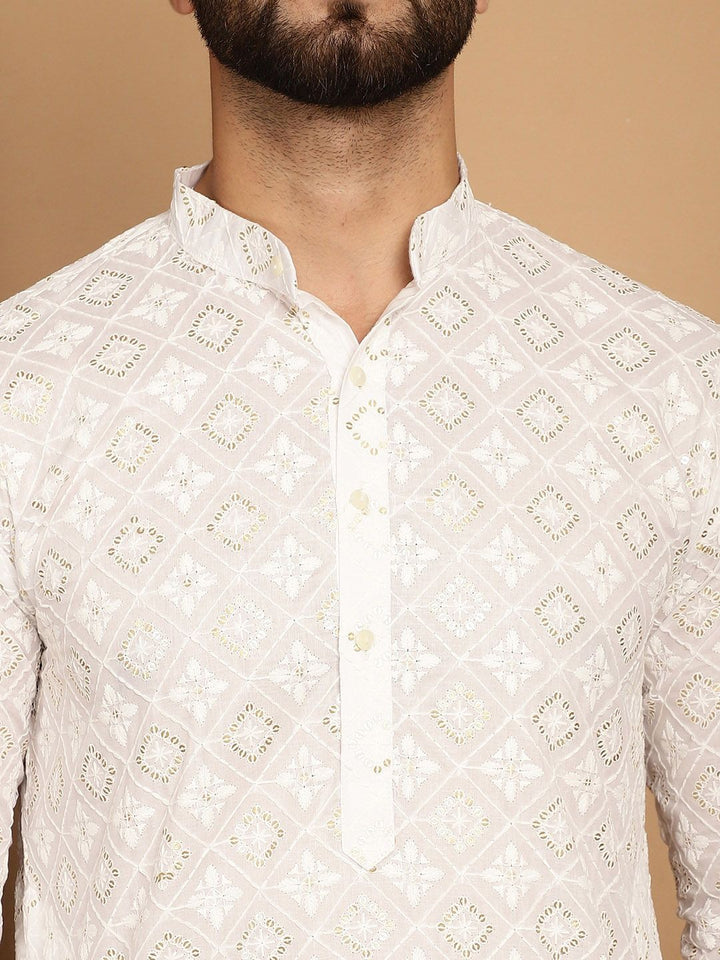 SOJANYA Kurta Kapas Tulen Bersulam Labuci dengan Churidar